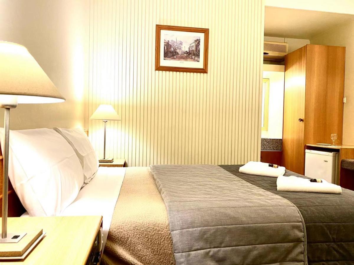 Gateway Motor Inn Narrandera Kültér fotó