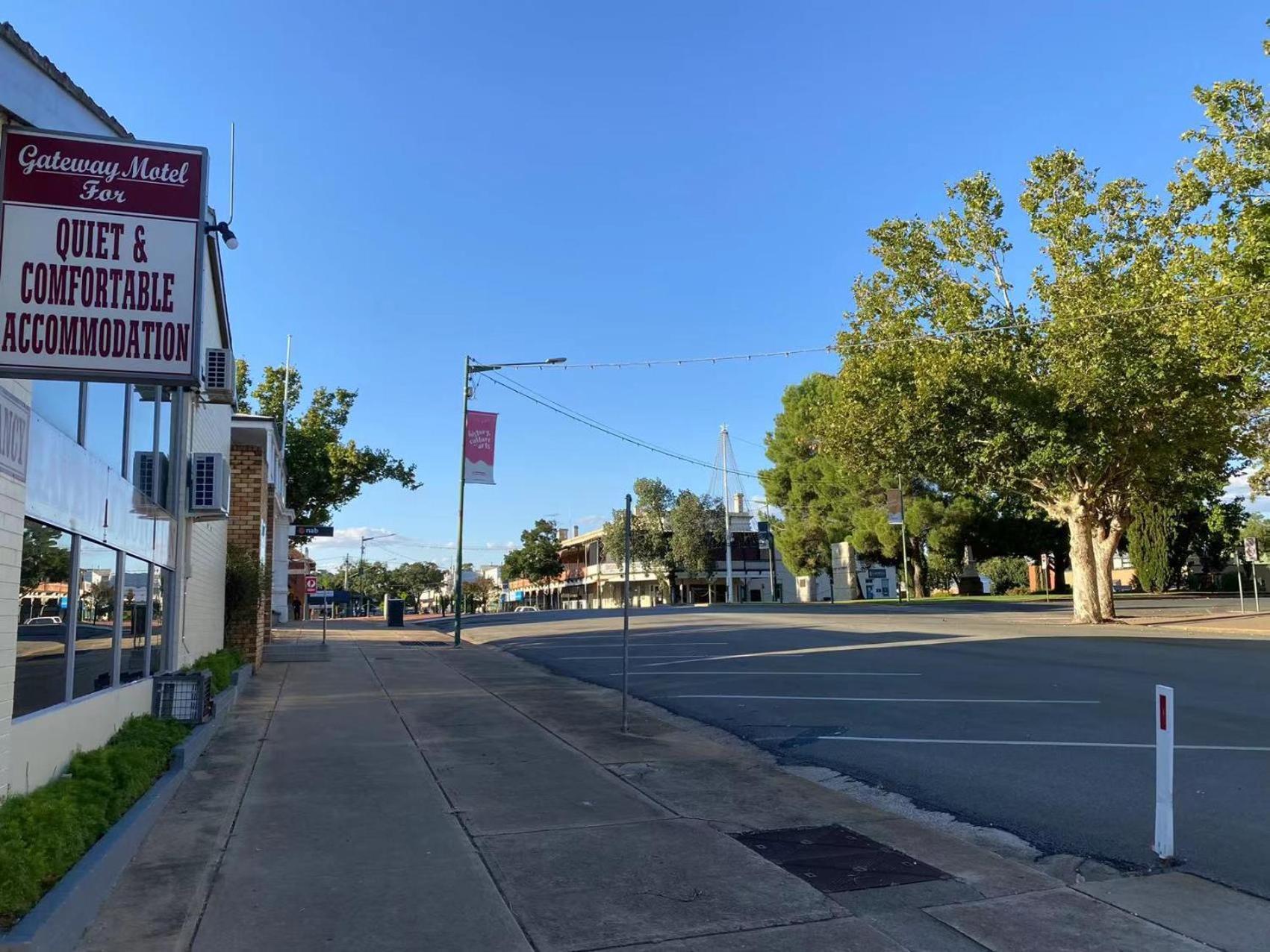 Gateway Motor Inn Narrandera Kültér fotó