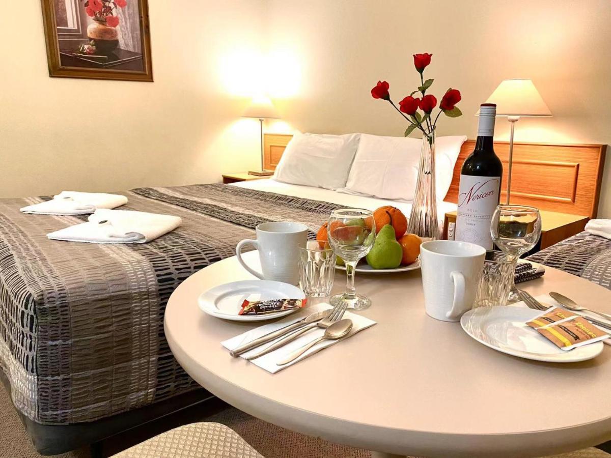 Gateway Motor Inn Narrandera Kültér fotó