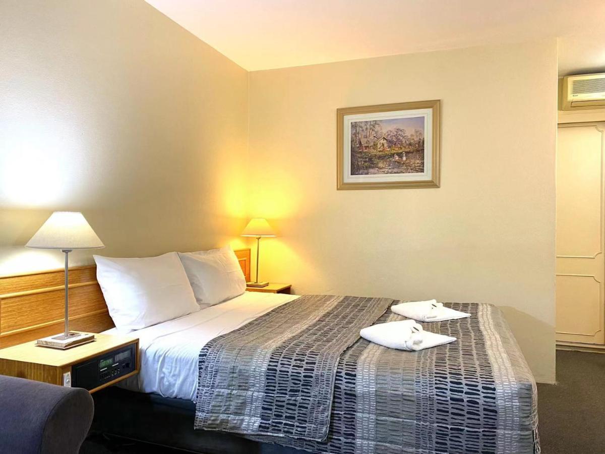 Gateway Motor Inn Narrandera Kültér fotó