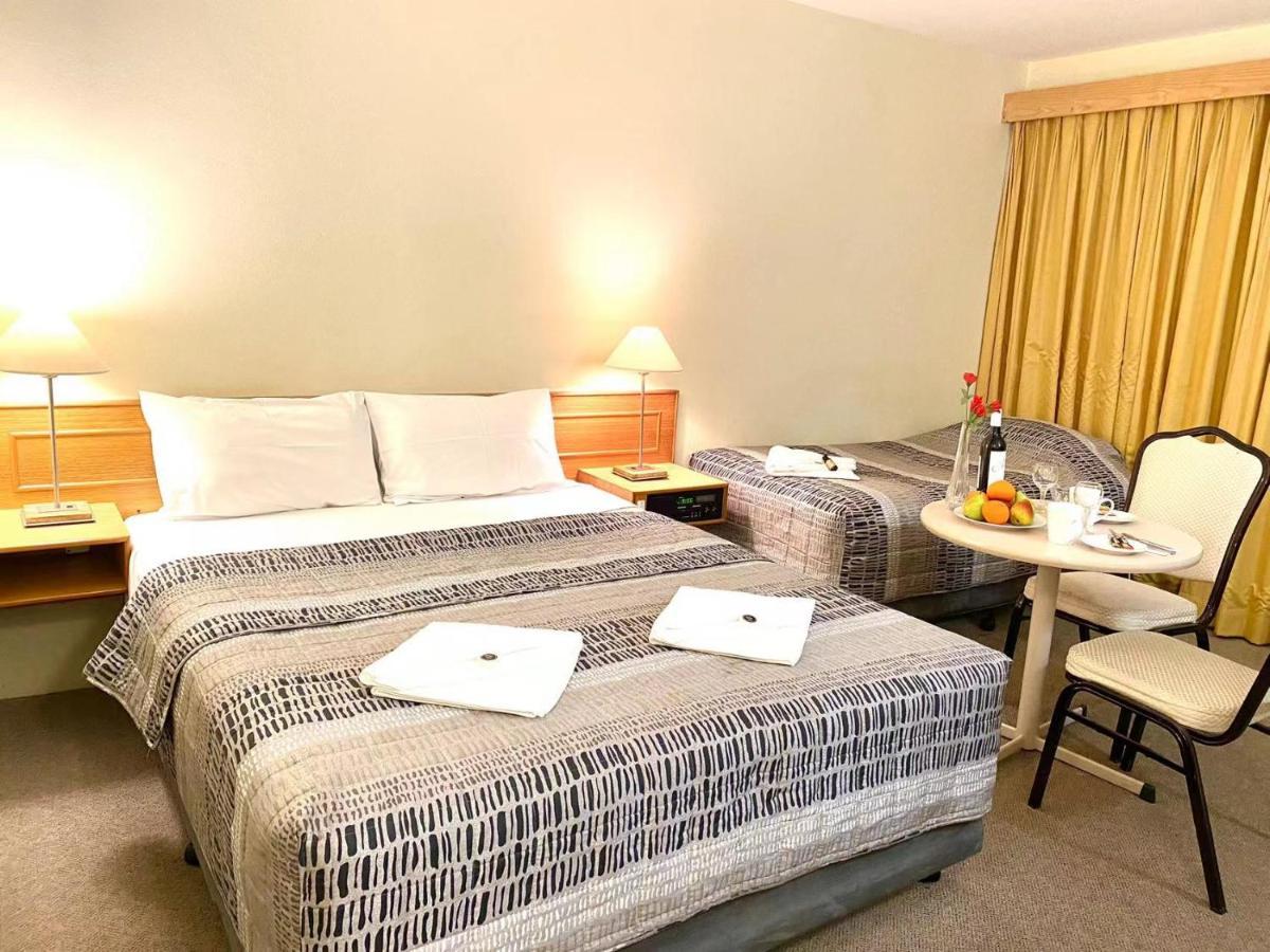 Gateway Motor Inn Narrandera Kültér fotó